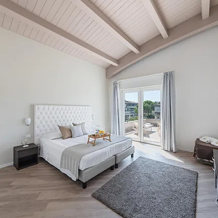 Residenza Miralago Penthouse By Wonderful Italy Desenzano del Garda Exterior foto