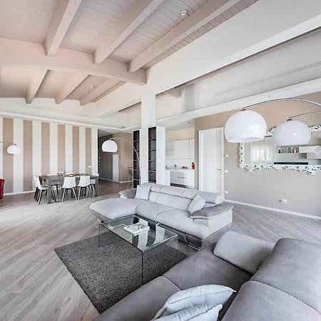 Residenza Miralago Penthouse By Wonderful Italy Desenzano del Garda Exterior foto