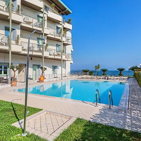 Residenza Miralago Penthouse By Wonderful Italy Desenzano del Garda Exterior foto