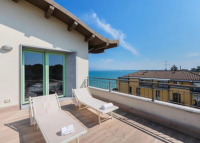 Residenza Miralago Penthouse By Wonderful Italy