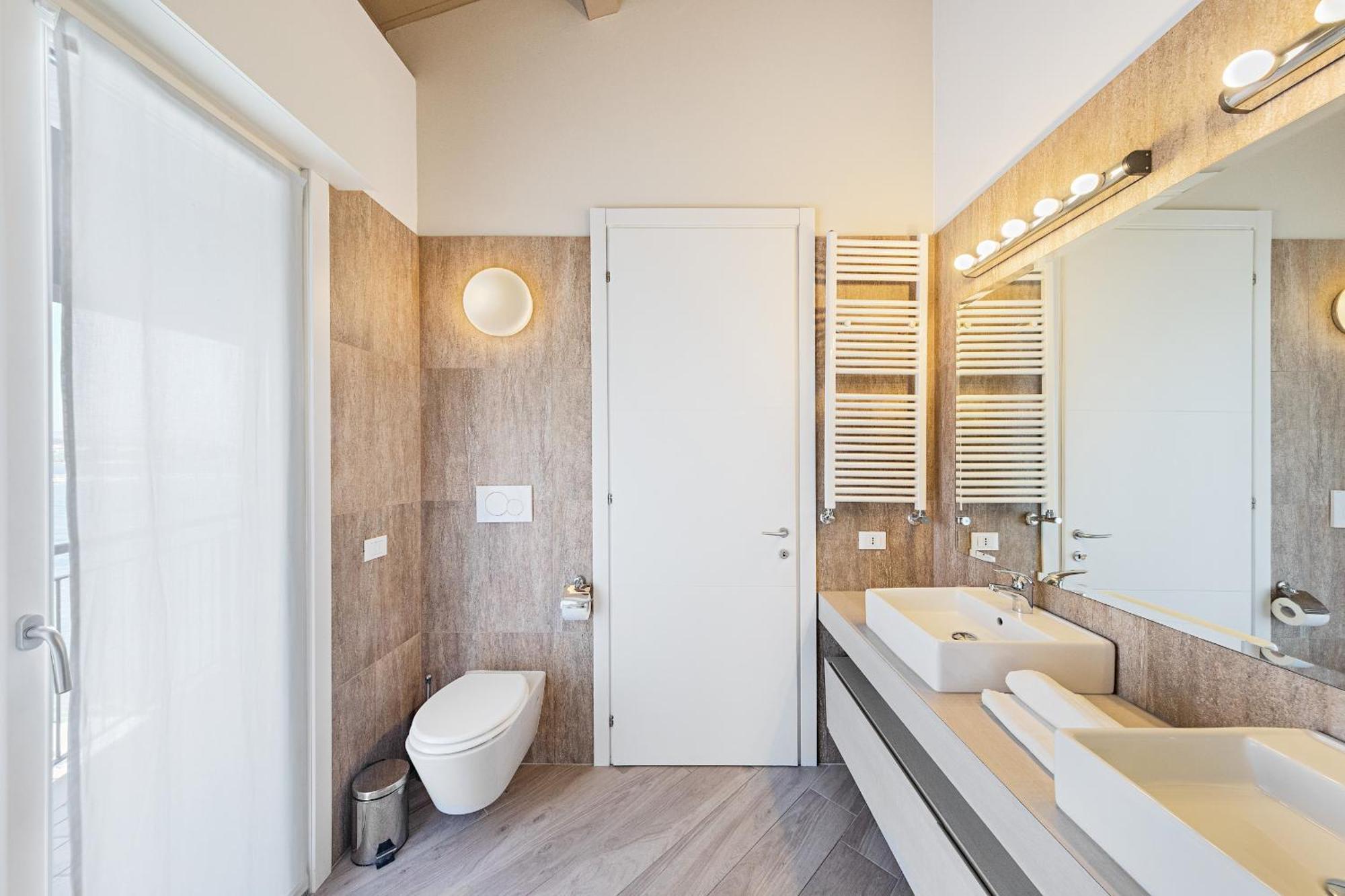 Apartment Residenza Miralago Penthouse By Wonderful Italy Desenzano del Garda