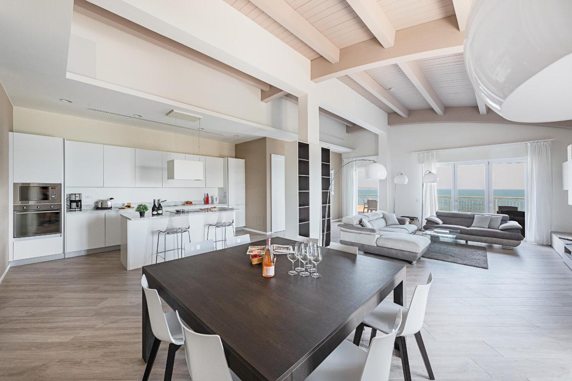 Apartment Residenza Miralago Penthouse By Wonderful Italy Desenzano del Garda